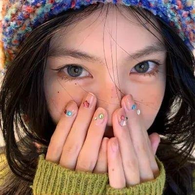 脸庞